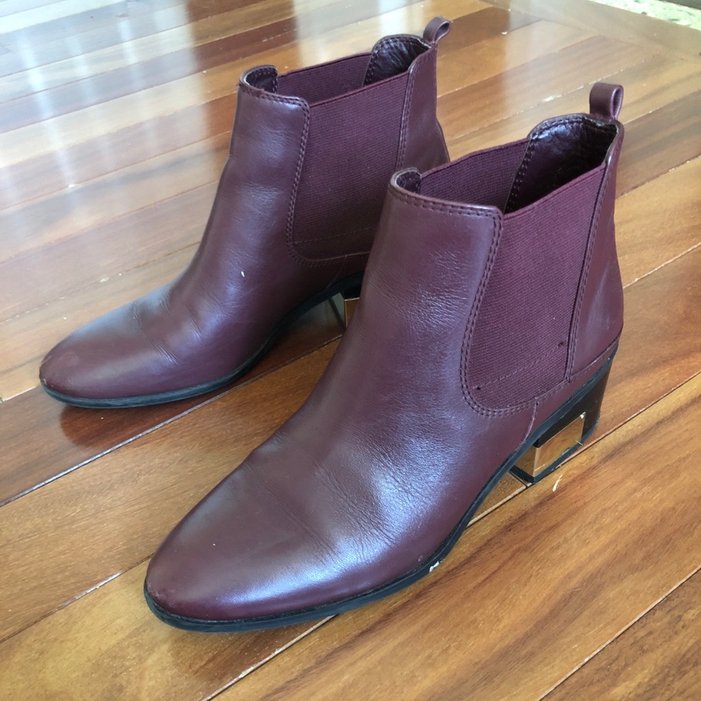 Marc Fisher maroon gold heel chelsea boots